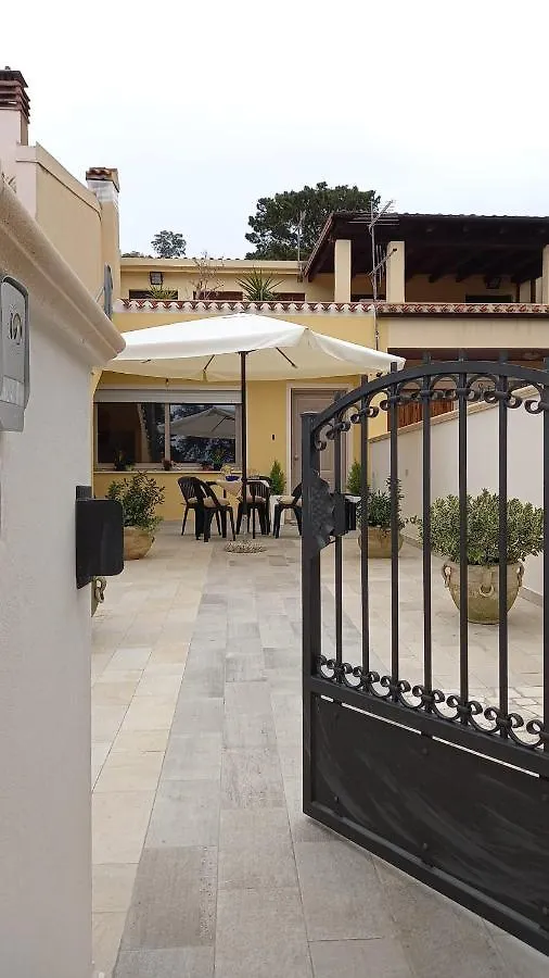 Capri 53 Villa Àrbatax 0*,  İtalya